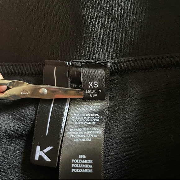 Koral Knockout Crop Leggings Women’s XS Navy Textured Compression Stretch - Picture 2 of 10